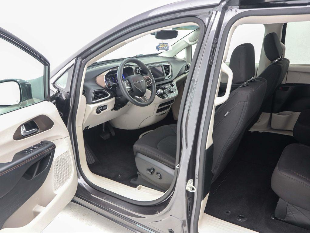 used 2018 Chrysler Pacifica car, priced at $16,500