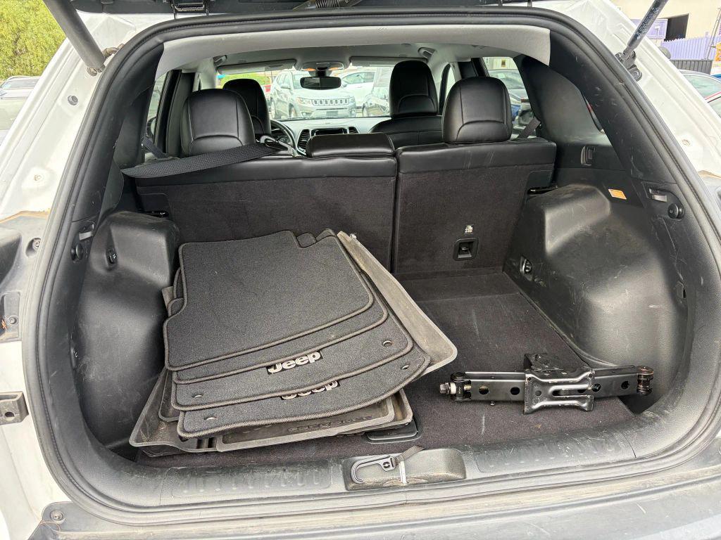 used 2019 Jeep Cherokee car, priced at $15,773