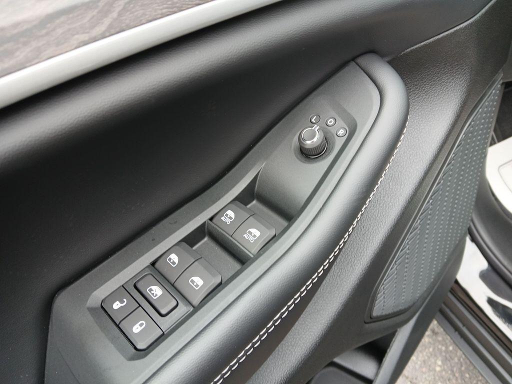 new 2027 Jeep Grand Cherokee car, priced at $51,640