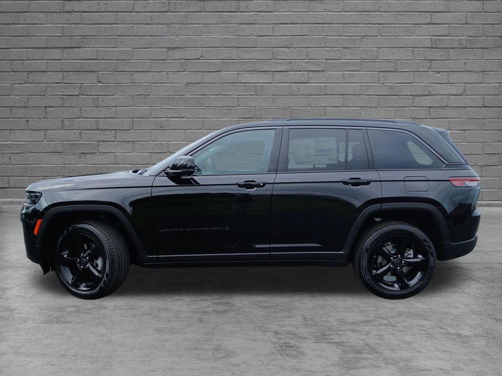 new 2027 Jeep Grand Cherokee car, priced at $51,640