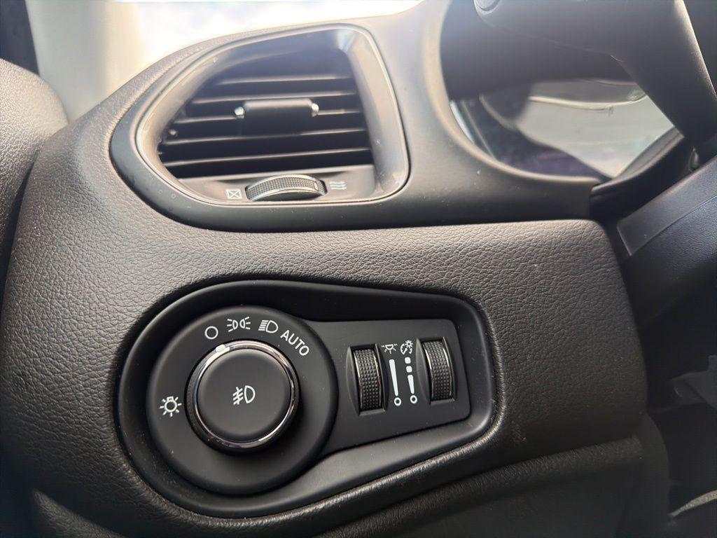 used 2022 Jeep Renegade car, priced at $19,185