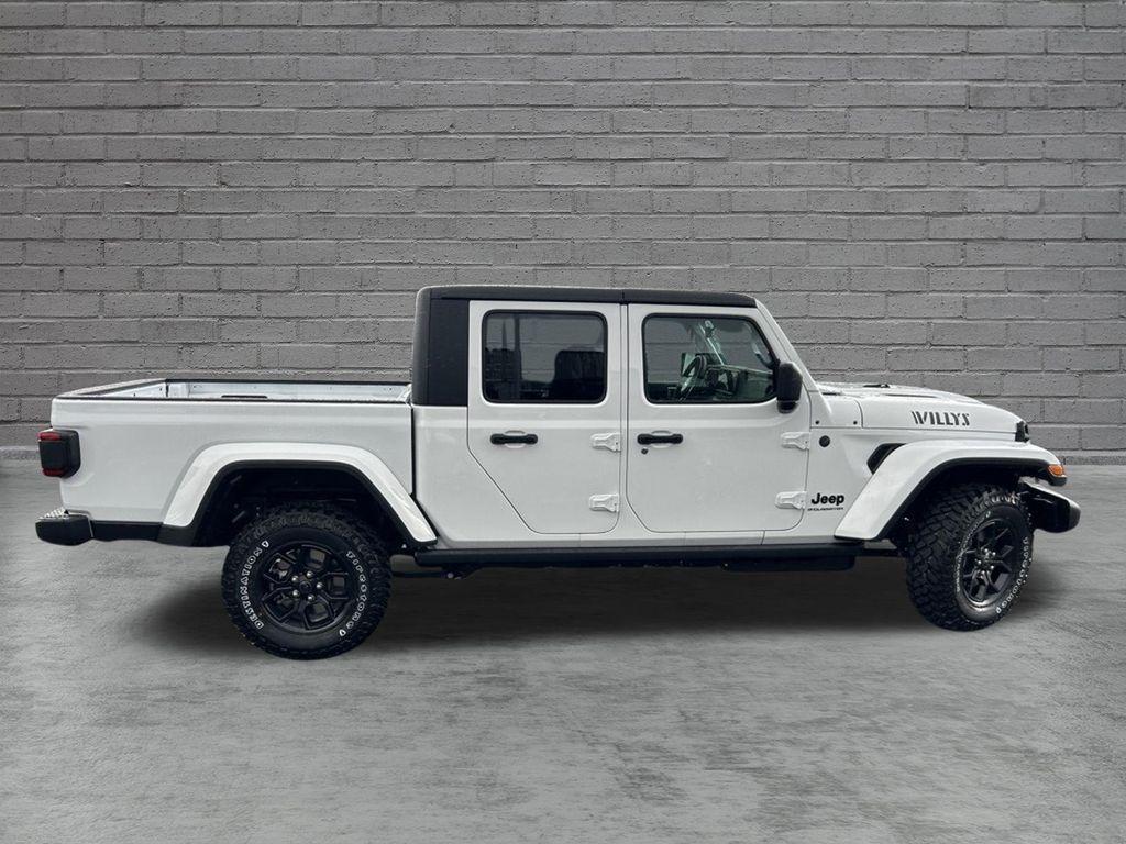 new 2026 Jeep Gladiator car, priced at $45,319