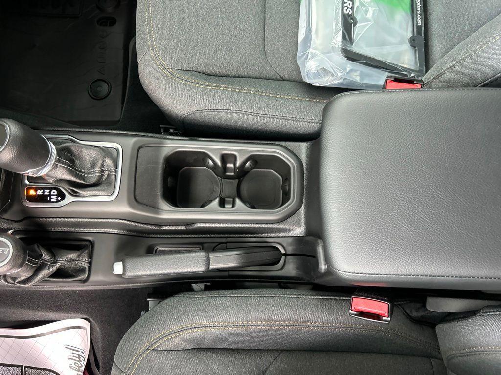 new 2026 Jeep Gladiator car, priced at $45,319