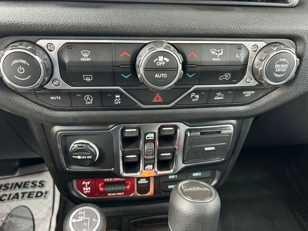new 2026 Jeep Gladiator car, priced at $45,319