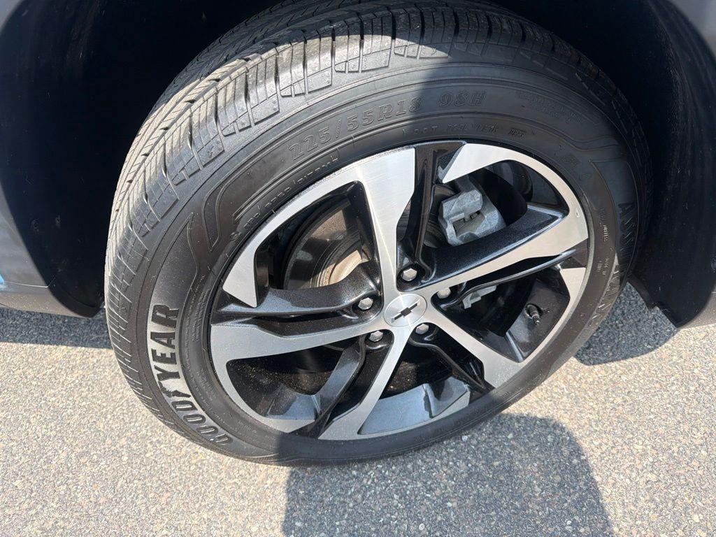 used 2024 Chevrolet Trax car, priced at $21,785