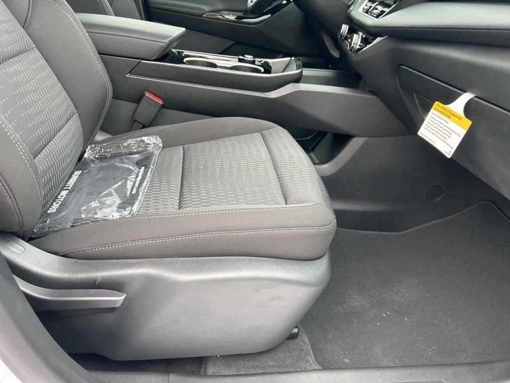 new 2026 Chevrolet Equinox car, priced at $32,005