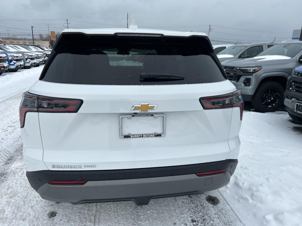 new 2026 Chevrolet Equinox car, priced at $32,005