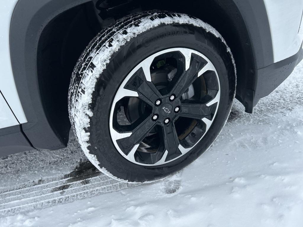 new 2026 Chevrolet Equinox car, priced at $32,005