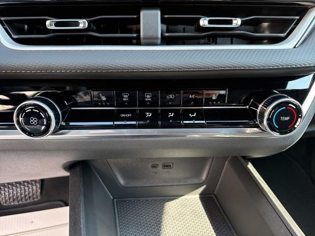 new 2025 Chevrolet Equinox car, priced at $27,320