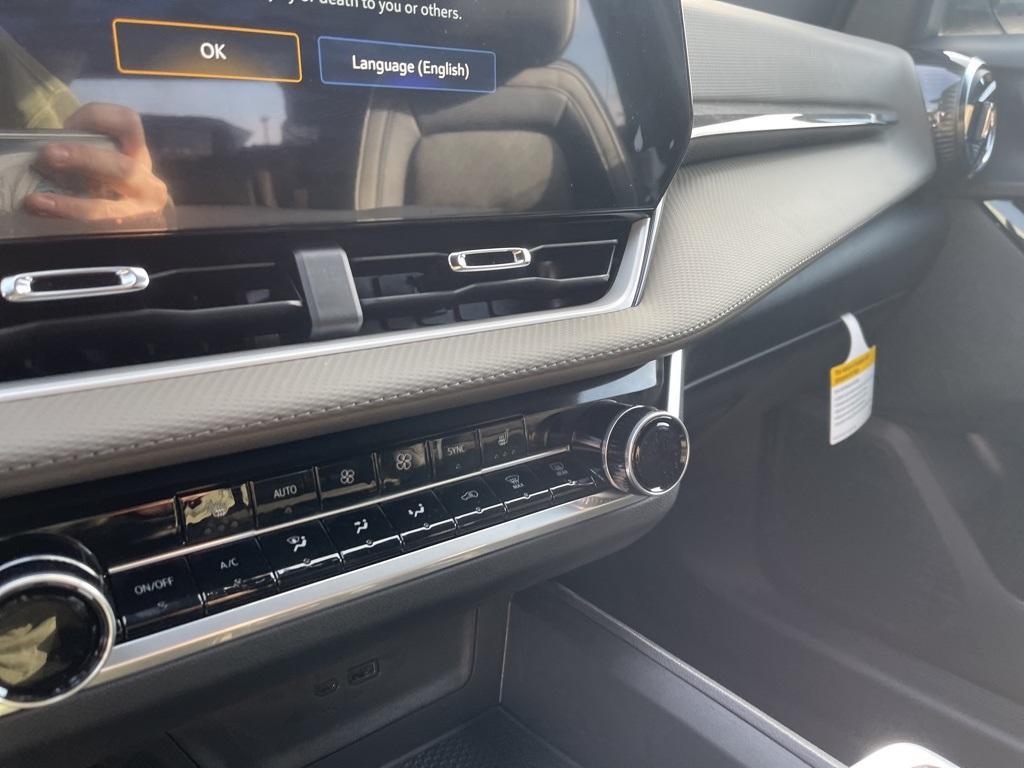 new 2026 Chevrolet Equinox car, priced at $36,043