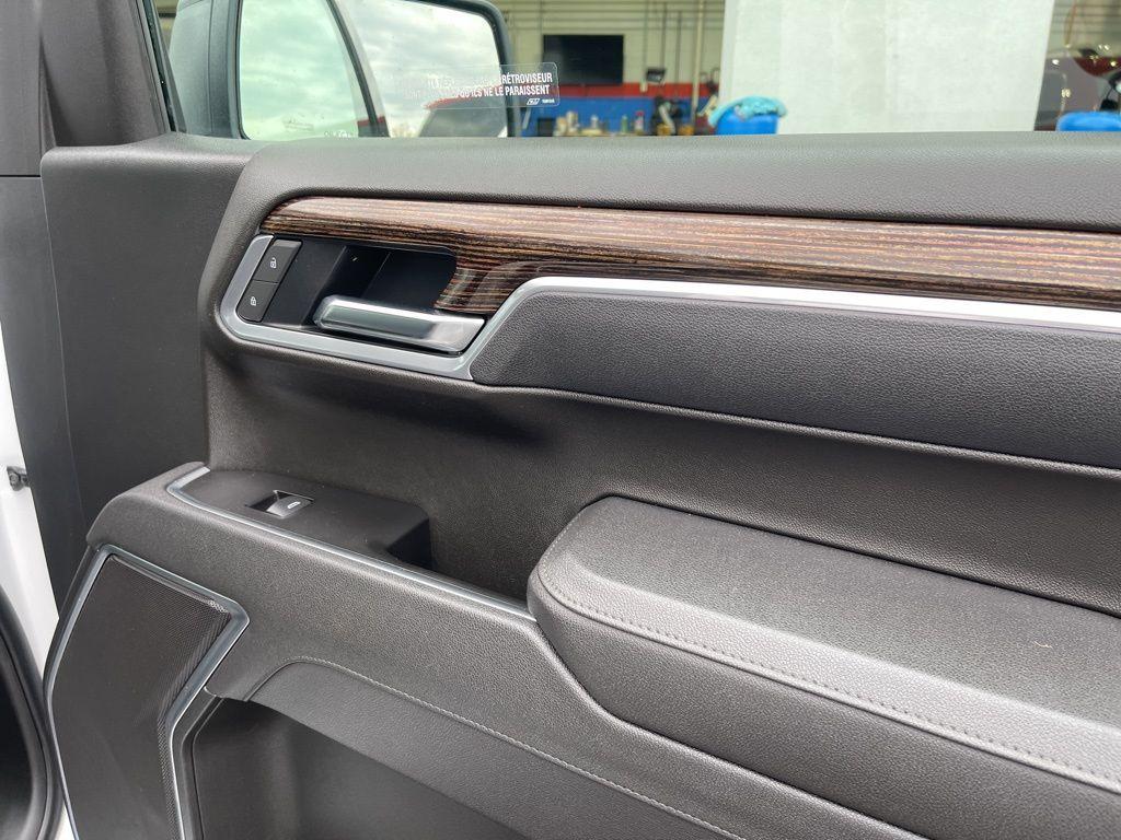 used 2025 GMC Sierra 1500 car, priced at $48,585