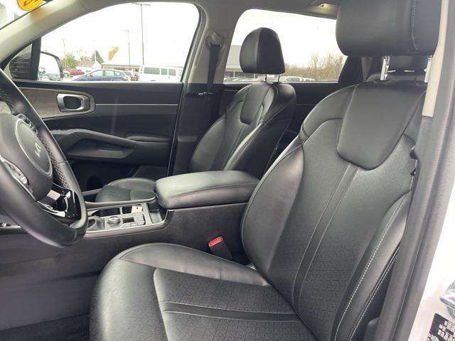 used 2022 Kia Sorento car, priced at $27,499