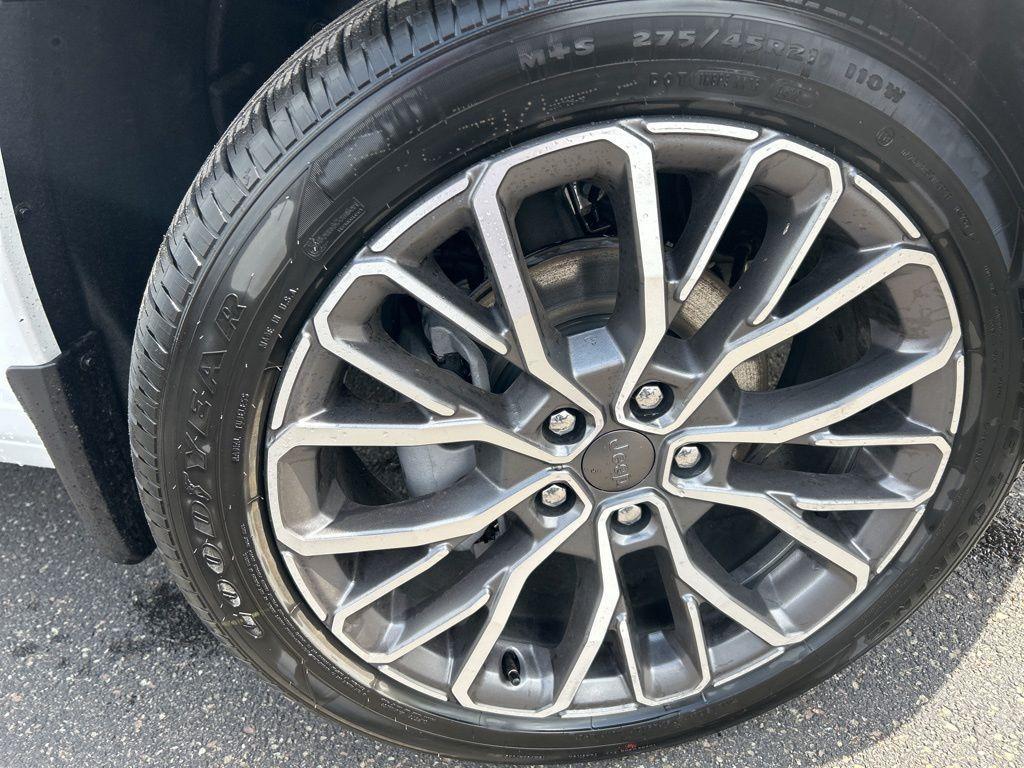 new 2026 Jeep Grand Cherokee car, priced at $58,190