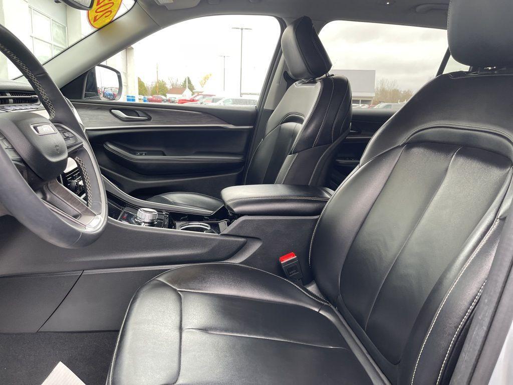 used 2023 Jeep Grand Cherokee L car, priced at $33,199