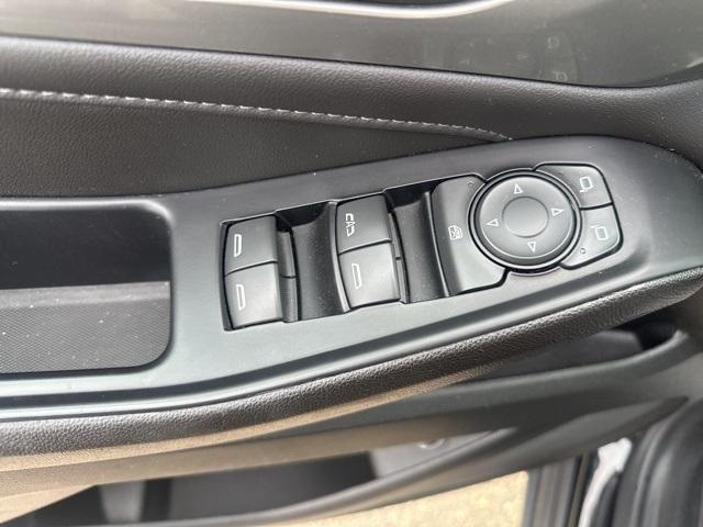 used 2023 Chevrolet Traverse car, priced at $27,785