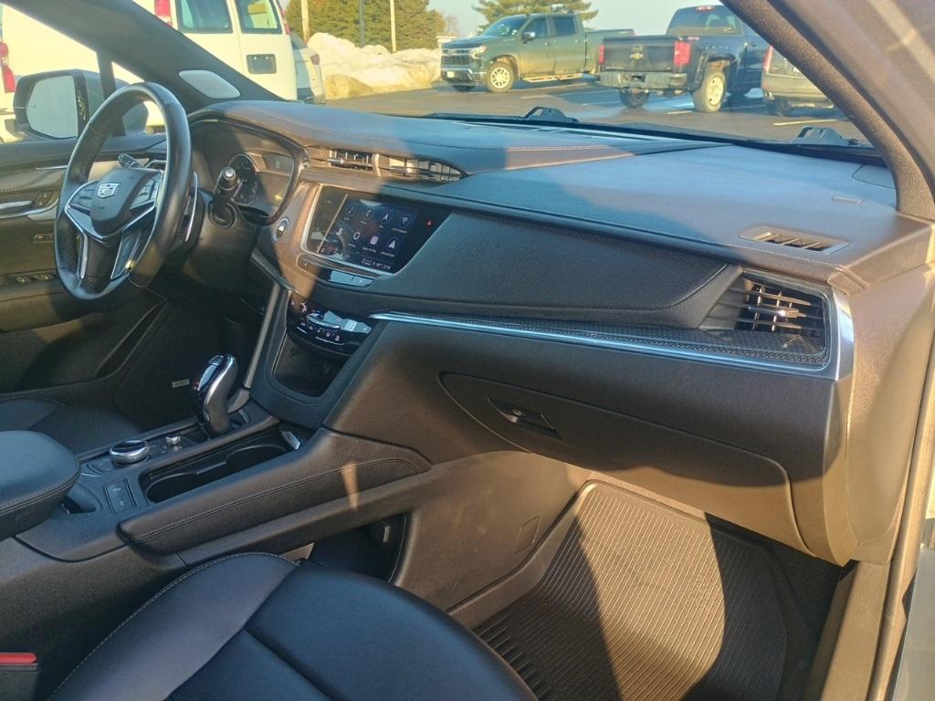 used 2023 Cadillac XT5 car, priced at $32,885