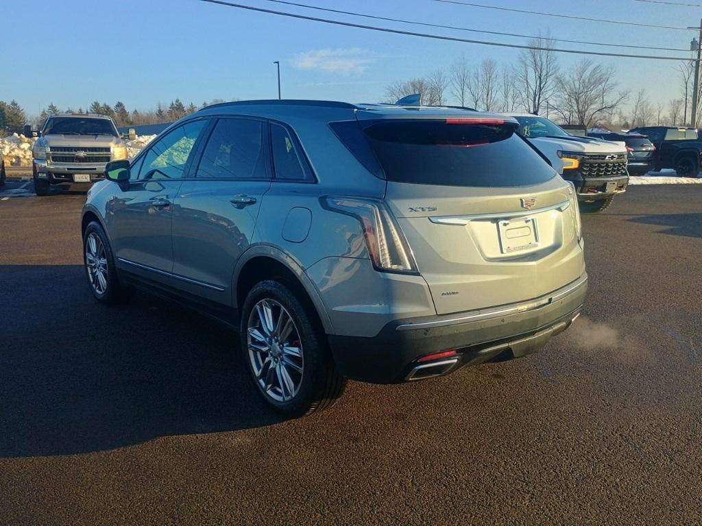used 2023 Cadillac XT5 car, priced at $32,885