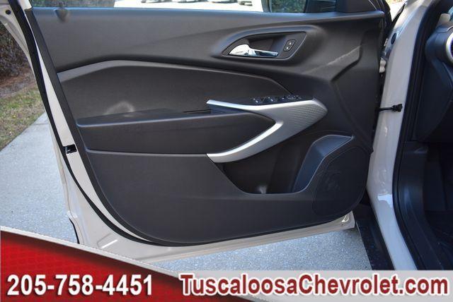 new 2026 Chevrolet Trax car, priced at $25,275