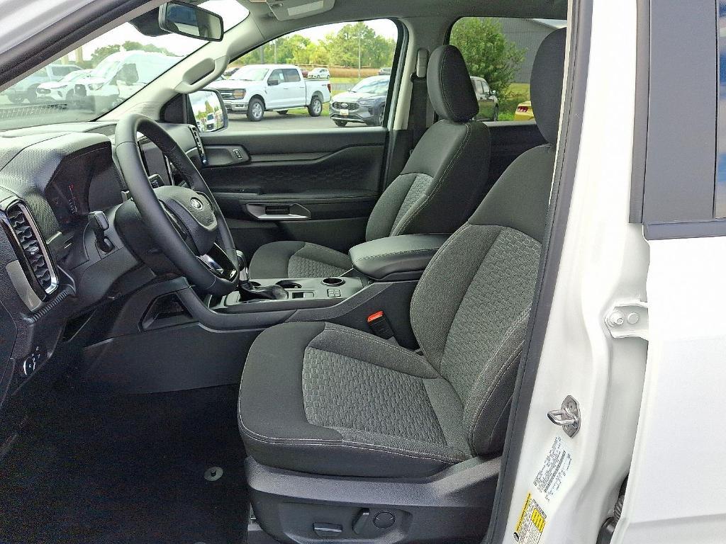 new 2025 Ford Ranger car, priced at $32,998