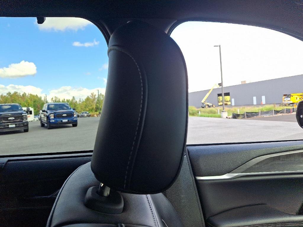 used 2024 Jeep Grand Cherokee car, priced at $35,400