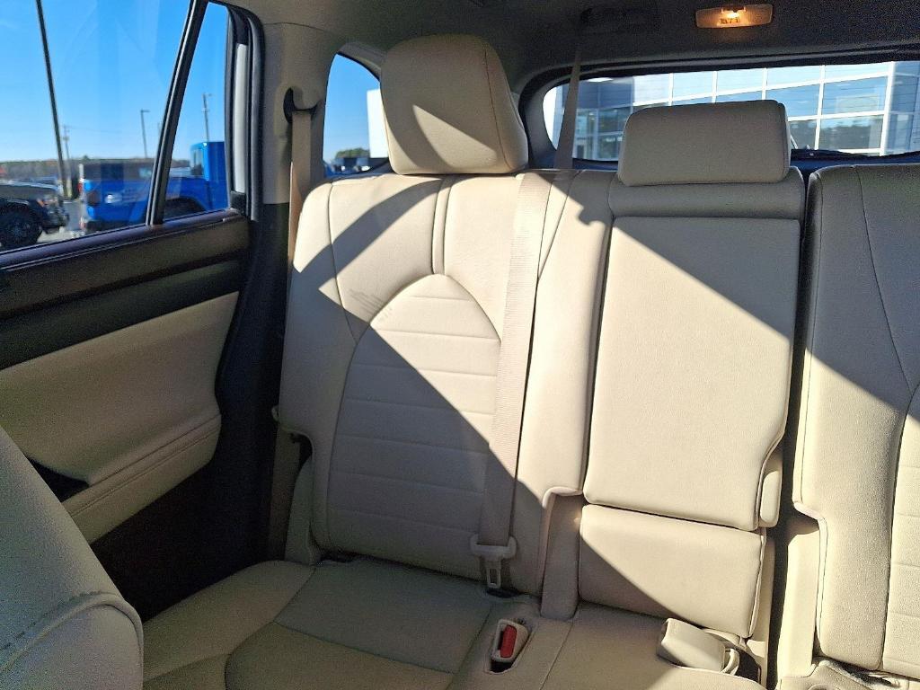 used 2022 Toyota Highlander car, priced at $34,000