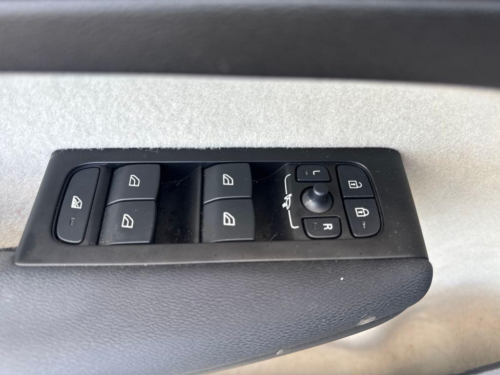 used 2022 Volvo XC40 car, priced at $23,997