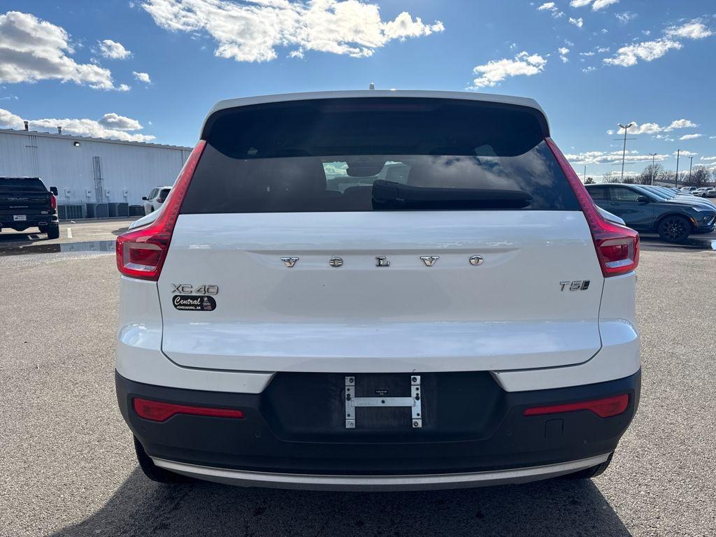 used 2022 Volvo XC40 car, priced at $23,997