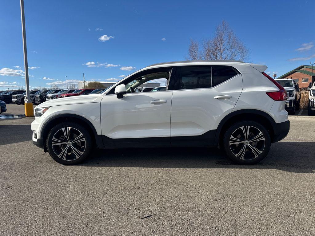 used 2022 Volvo XC40 car, priced at $23,997