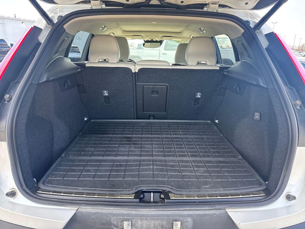 used 2022 Volvo XC40 car, priced at $23,997