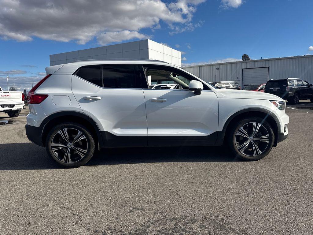 used 2022 Volvo XC40 car, priced at $23,997