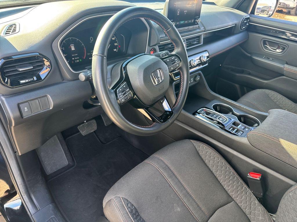 used 2025 Honda Pilot car, priced at $36,497