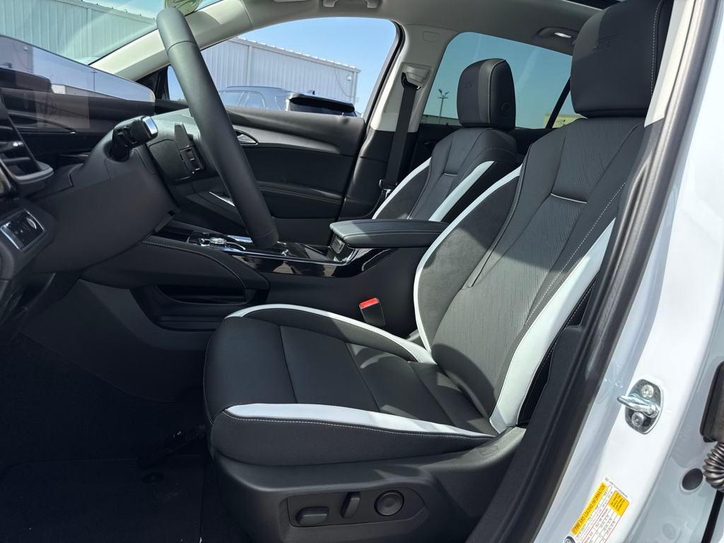 new 2025 Buick Envision car, priced at $39,638