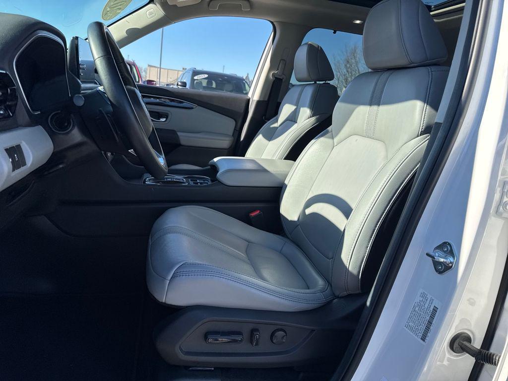 used 2024 Honda Pilot car, priced at $47,936