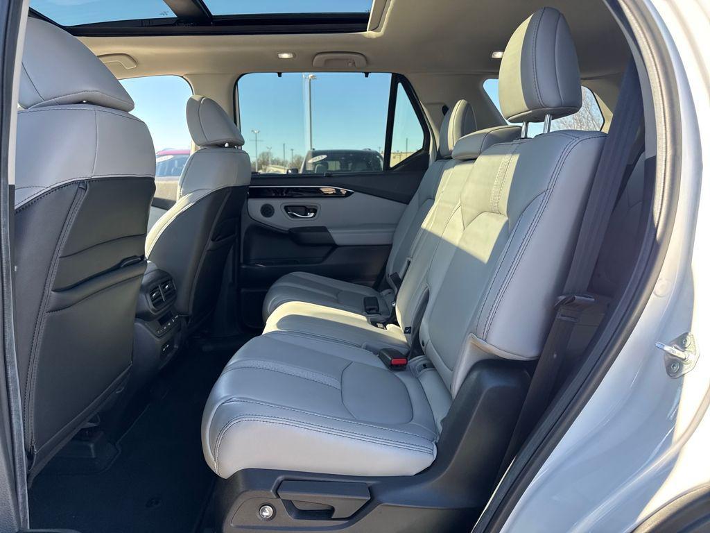 used 2024 Honda Pilot car, priced at $47,936