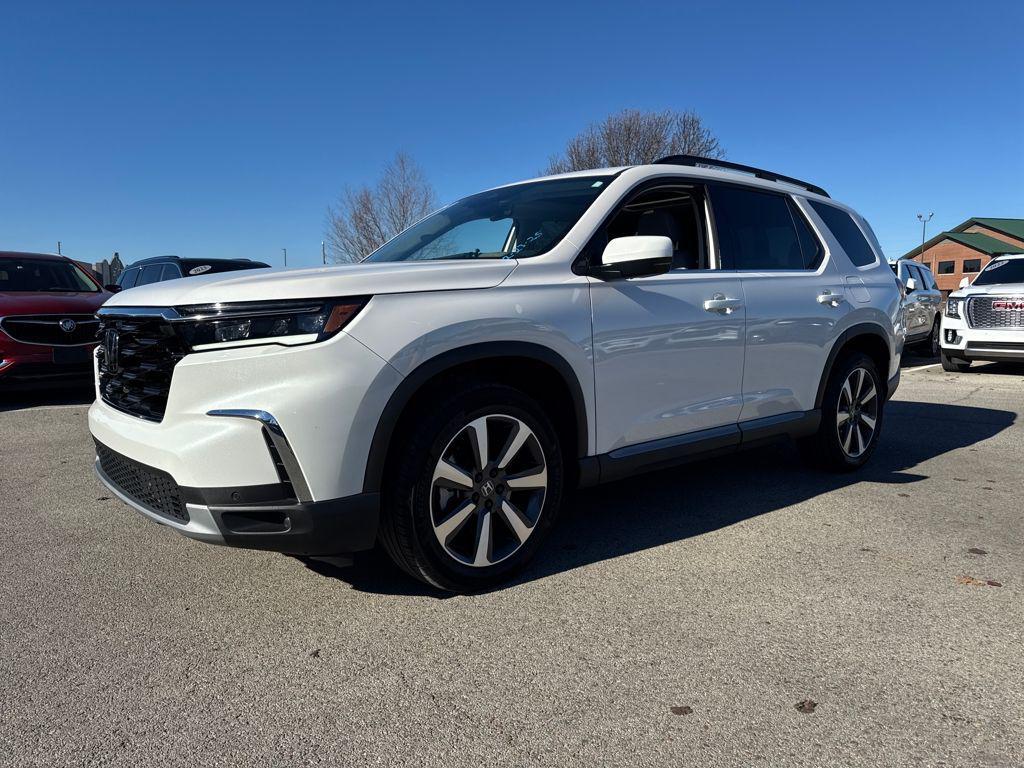used 2024 Honda Pilot car, priced at $47,936