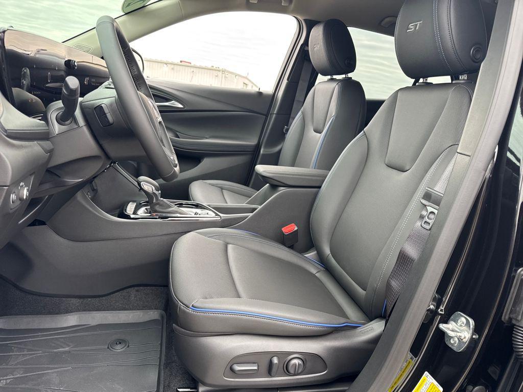 new 2026 Buick Encore GX car, priced at $29,322