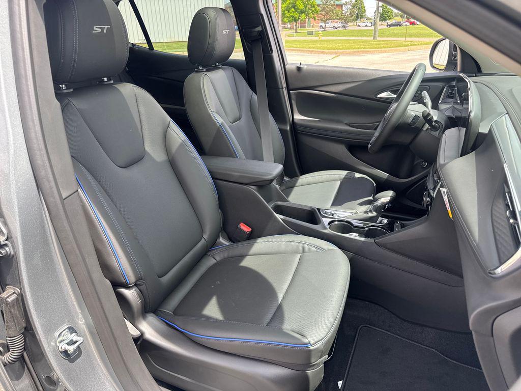 new 2026 Buick Encore GX car, priced at $30,797