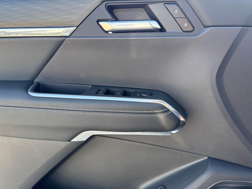 new 2026 GMC Acadia car, priced at $47,146