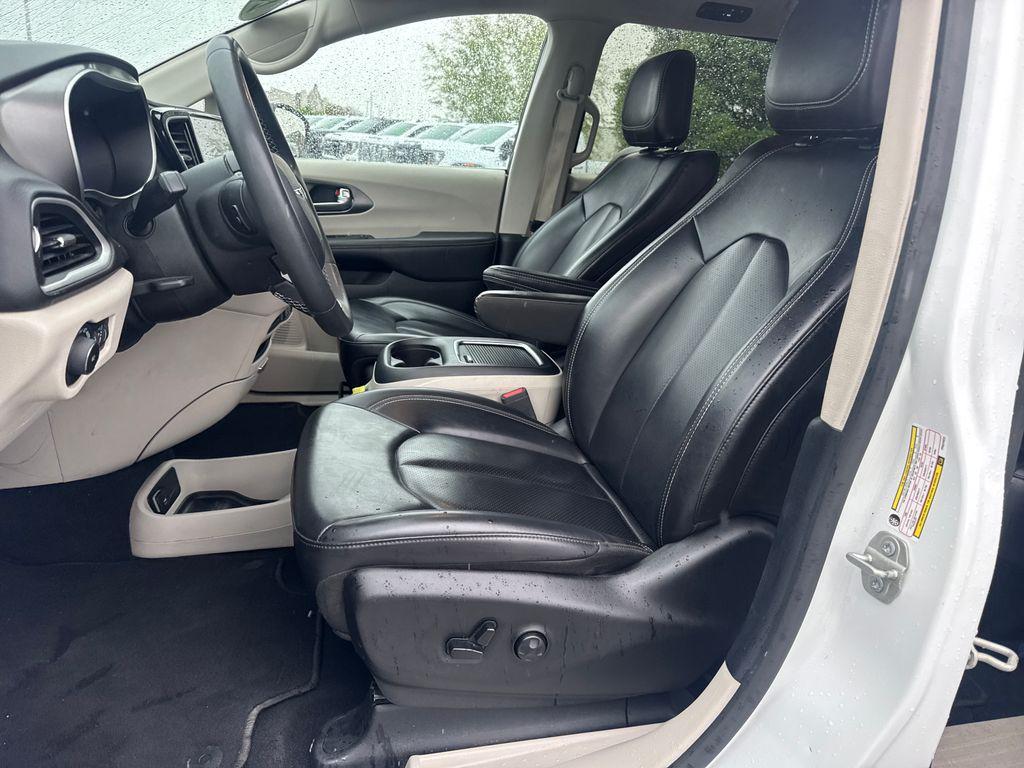 used 2023 Chrysler Pacifica car, priced at $24,997