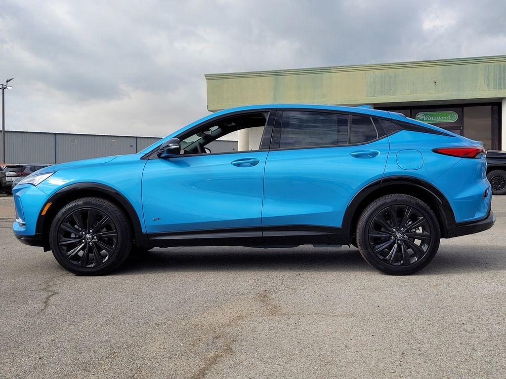 new 2025 Buick Envista car, priced at $27,517