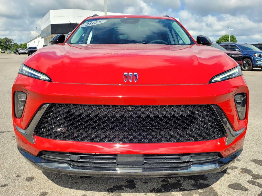 new 2025 Buick Envision car, priced at $39,118