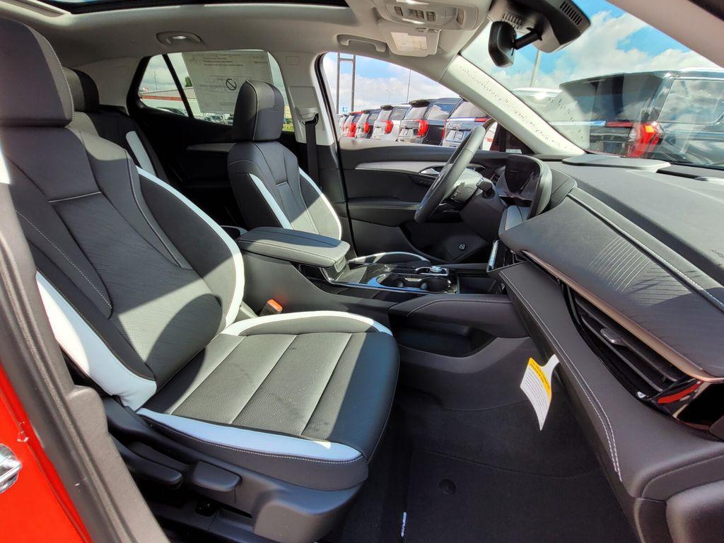 new 2025 Buick Envision car, priced at $39,118