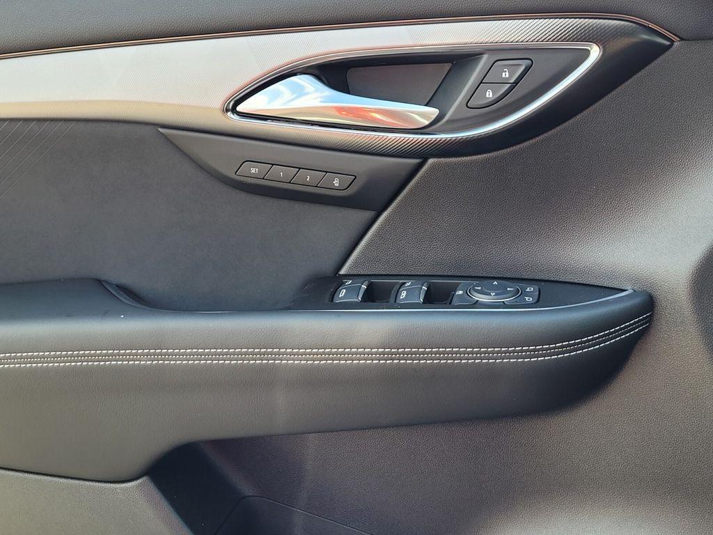 new 2025 Buick Envision car, priced at $39,118