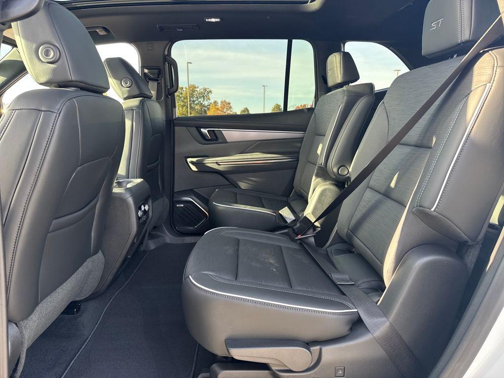 new 2026 Buick Enclave car, priced at $51,426