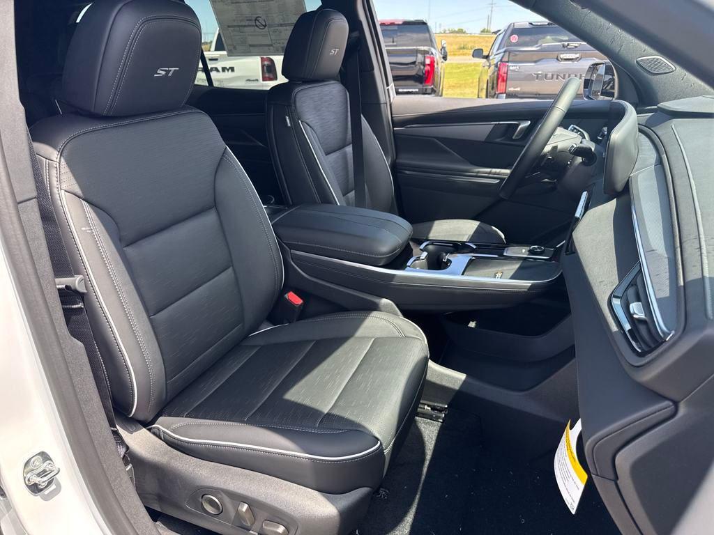 new 2026 Buick Enclave car, priced at $50,292