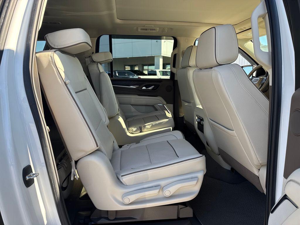 used 2023 GMC Yukon XL car, priced at $59,997