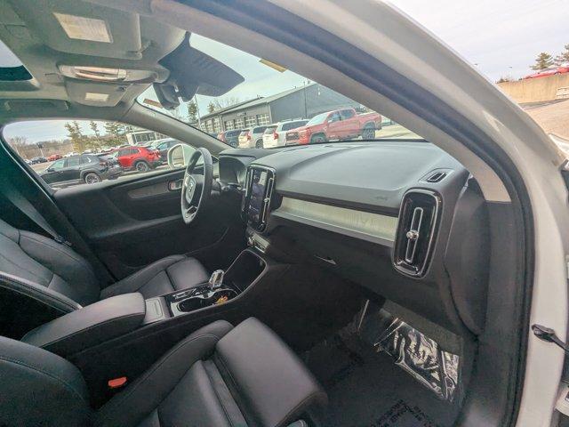 used 2025 Volvo XC40 car, priced at $30,999