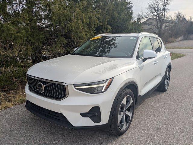 used 2025 Volvo XC40 car, priced at $32,250