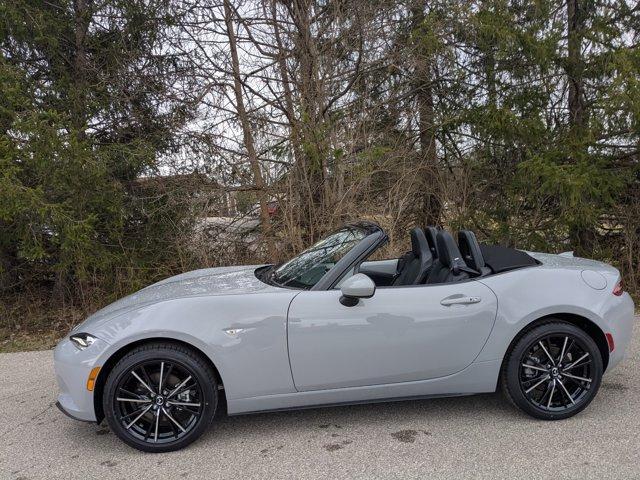 new 2025 Mazda MX-5 Miata car