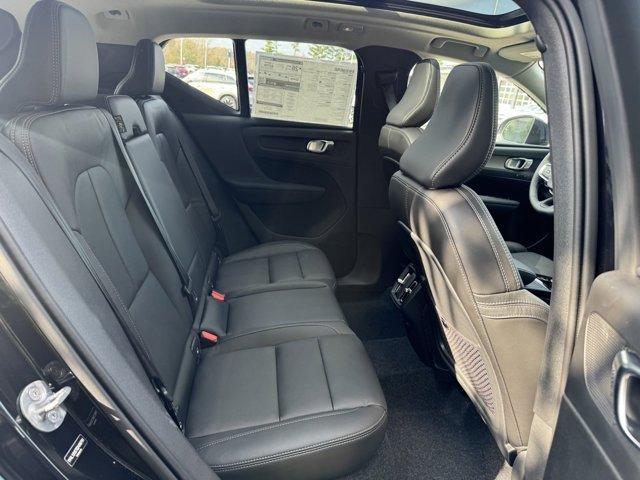 new 2025 Volvo XC40 car, priced at $41,670